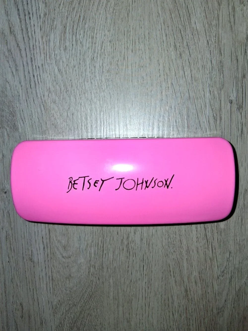 Betsey Johnson Leopard Inside Hot Pink Hard Clam Shell Glasses Case Sunglasses